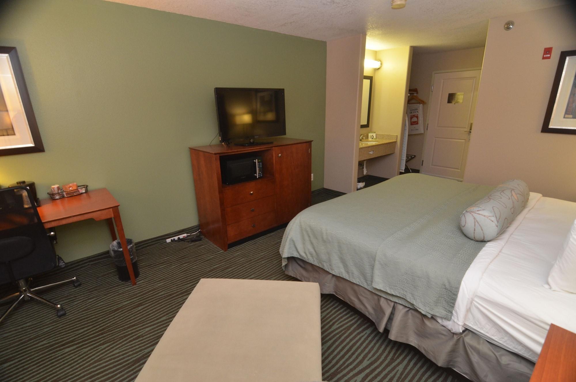 Americinn By Wyndham Des Moines Airport Exterior photo