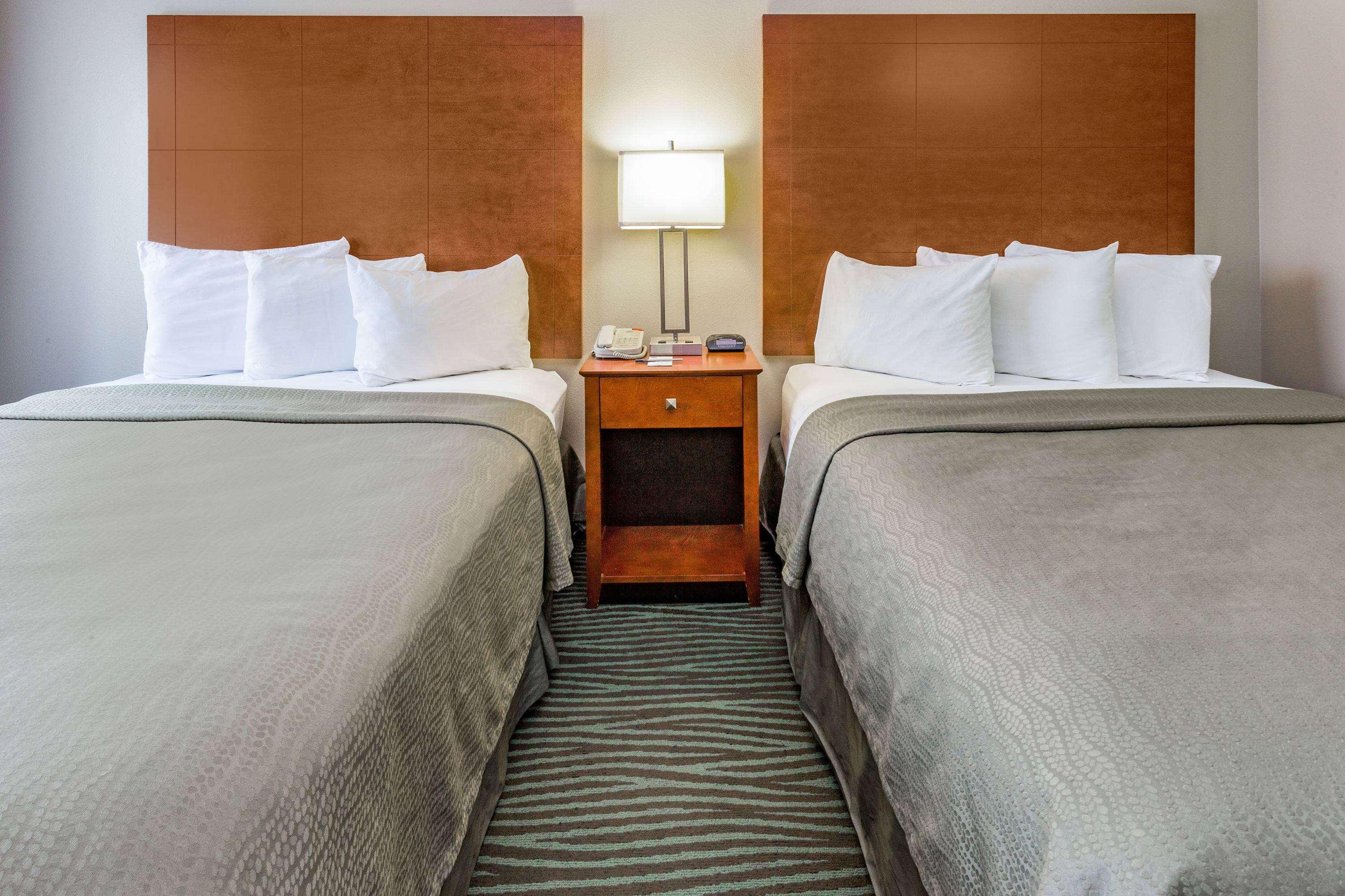 Americinn By Wyndham Des Moines Airport Exterior photo